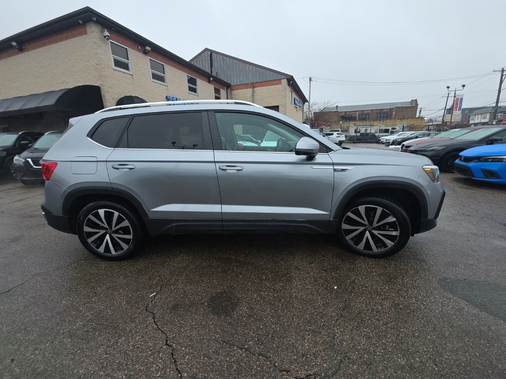 used 2023 Volkswagen Taos car