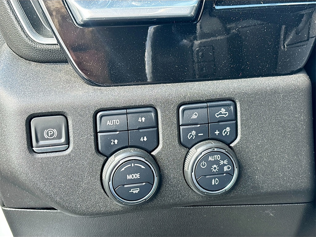 2022 Chevrolet Silverado 1500 LTZ photo 10