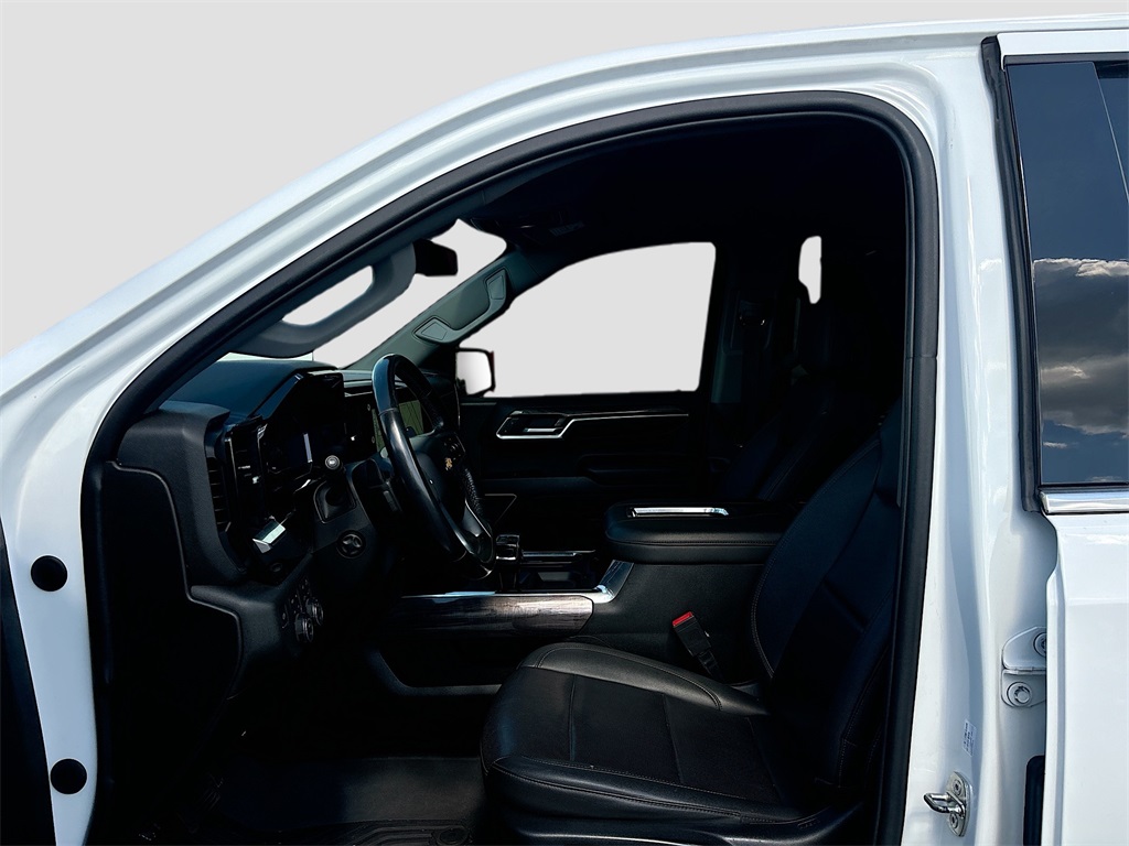 2022 Chevrolet Silverado 1500 LTZ photo 22
