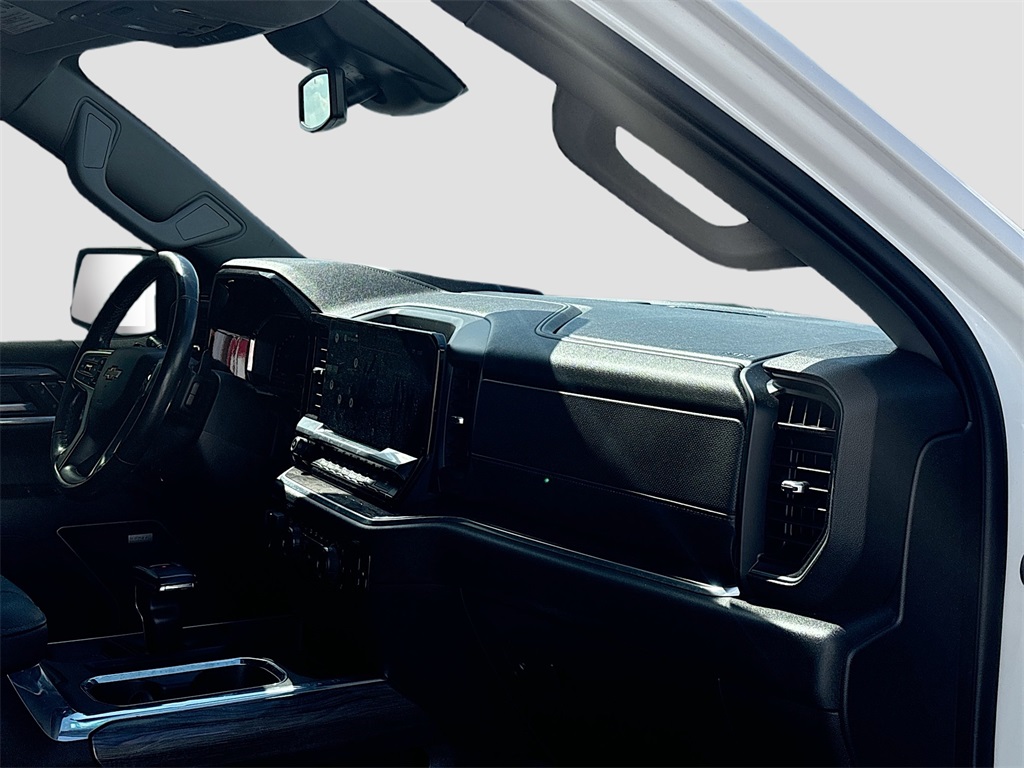2022 Chevrolet Silverado 1500 LTZ photo 30