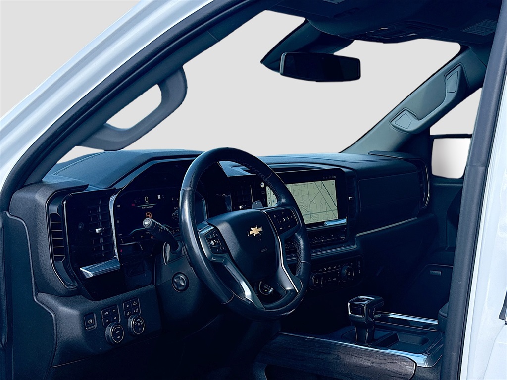 2022 Chevrolet Silverado 1500 LTZ photo 9