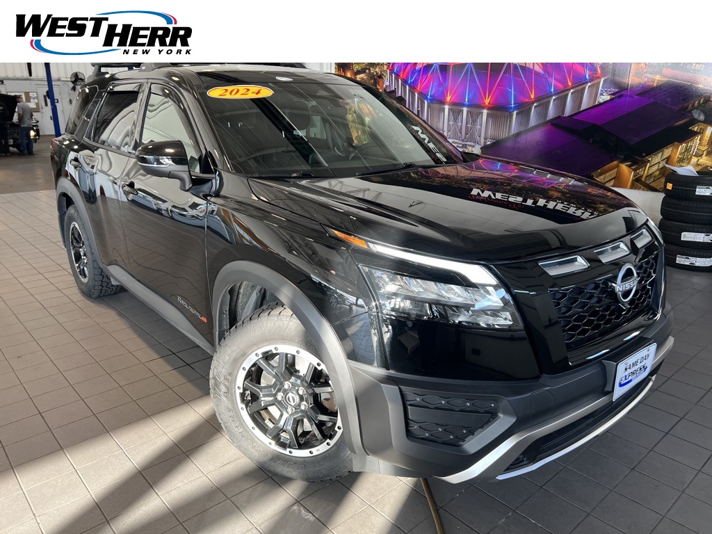 Pre-Owned 2023 Nissan Pathfinder Platinum 4D Sport Utility in