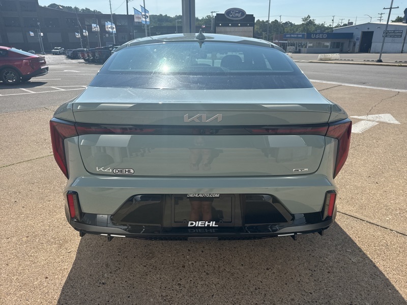 2025 Kia K4 GT-Line photo 4