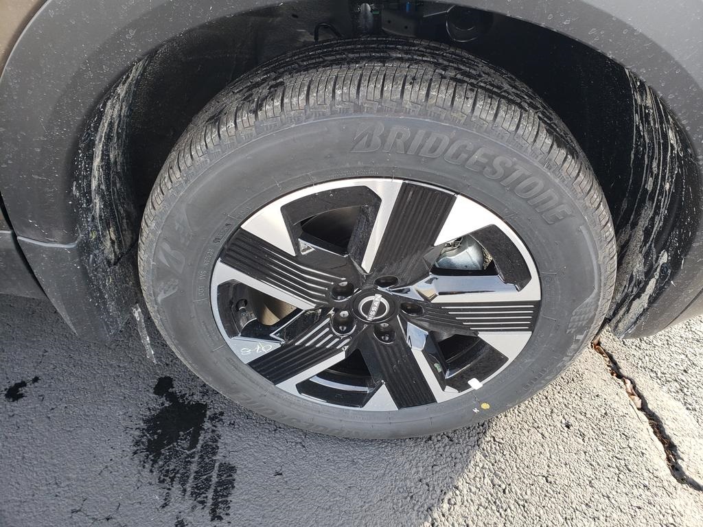 new 2026 Nissan Kicks car, priced at $25,923