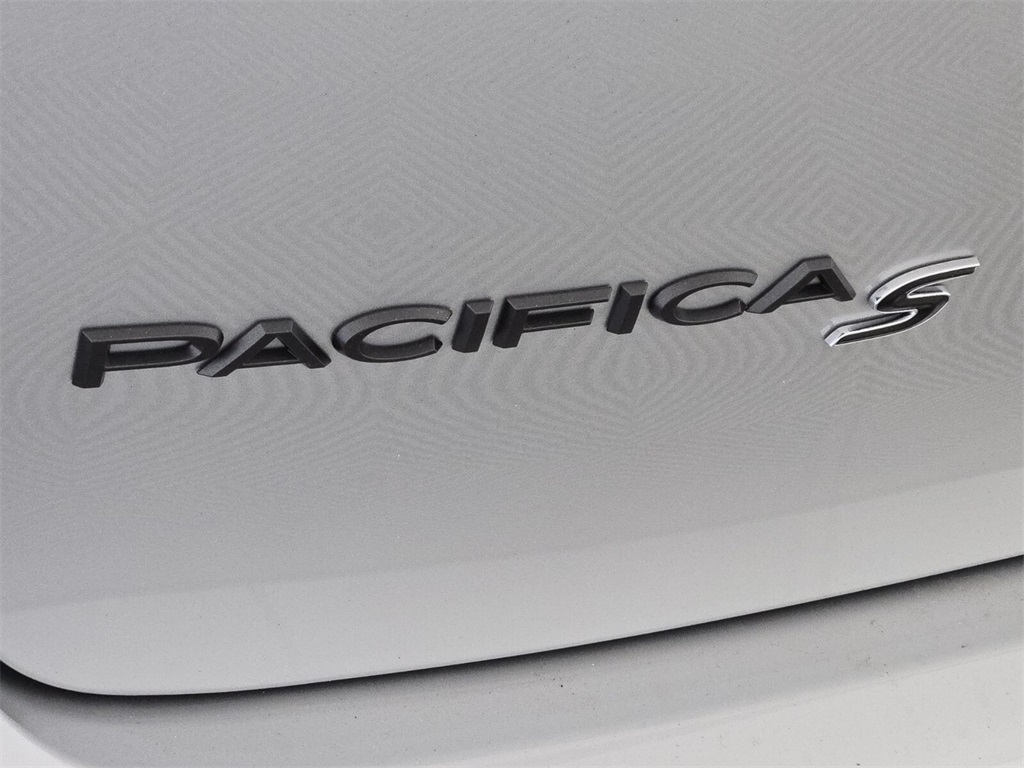 new 2026 Chrysler Pacifica car, priced at $52,775