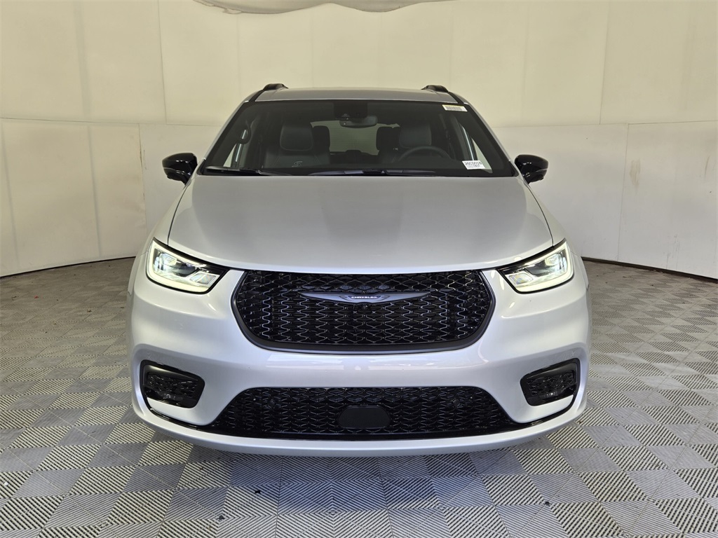 new 2026 Chrysler Pacifica car, priced at $52,775