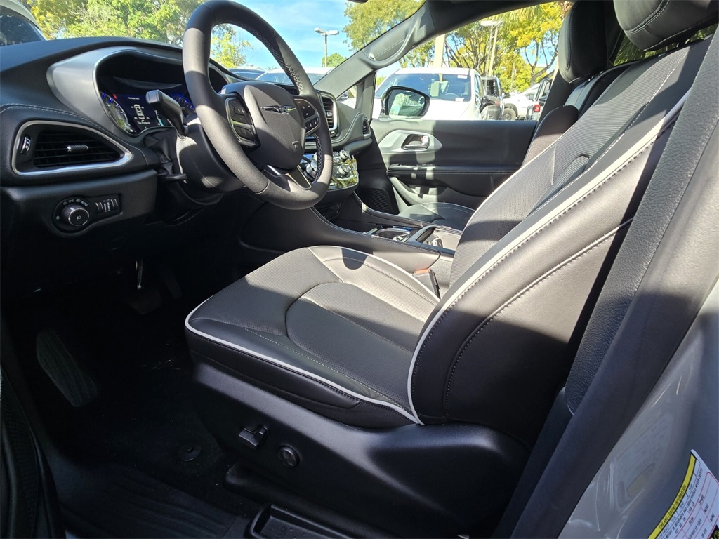 new 2026 Chrysler Pacifica car, priced at $52,775