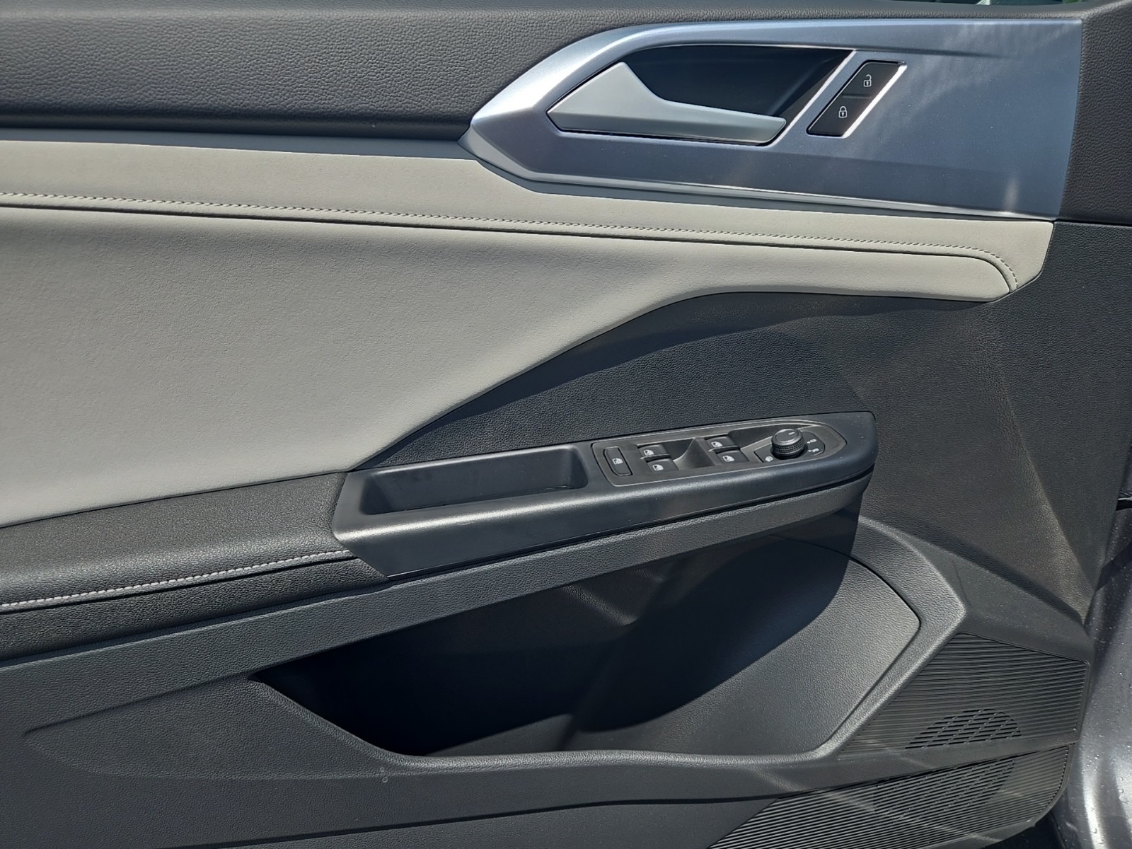 new 2025 Volkswagen Taos car, priced at $27,300