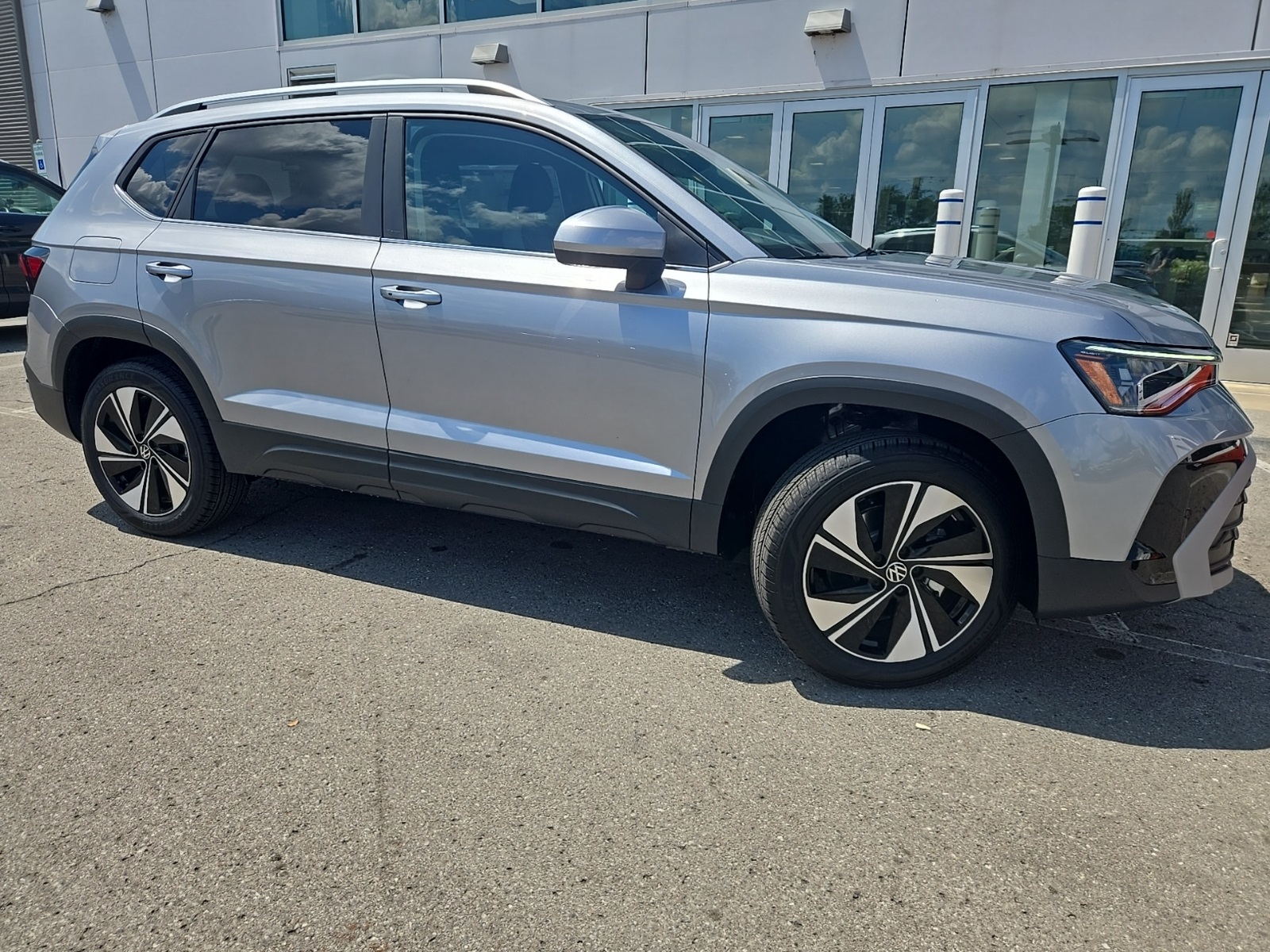 new 2025 Volkswagen Taos car, priced at $27,300