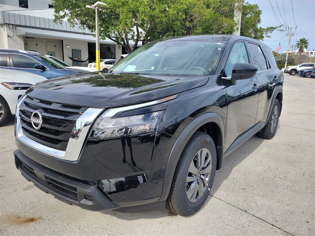 new 2025 Nissan Pathfinder car, priced at $30,477