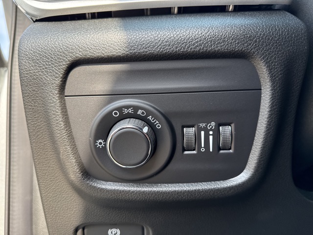 2025 Jeep Grand Cherokee Altitude X photo 16