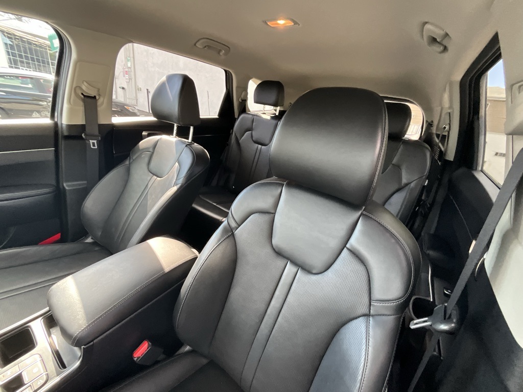 2025 Kia Sorento S photo 11