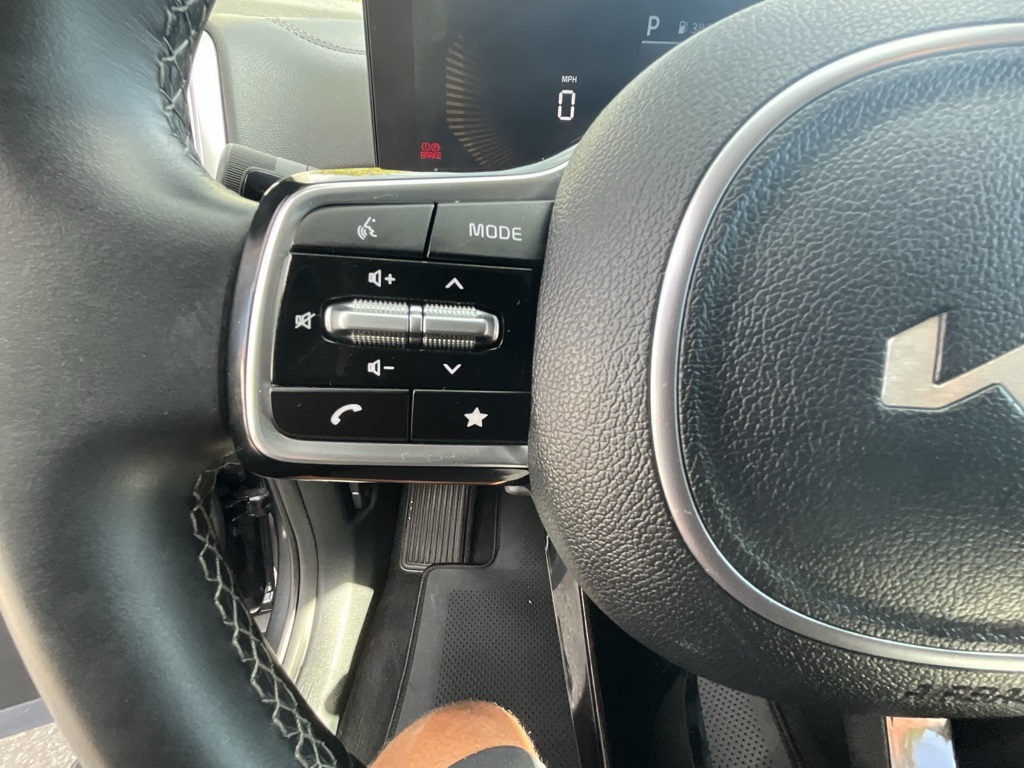 2025 Kia Sorento S photo 14
