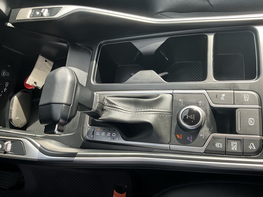 2025 Kia Sorento S photo 16