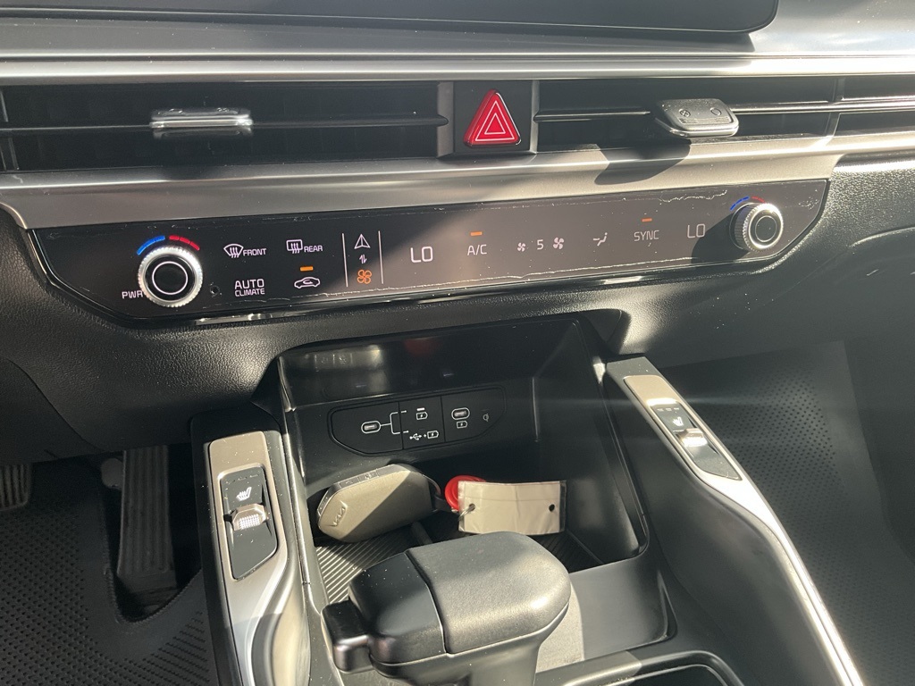 2025 Kia Sorento S photo 17