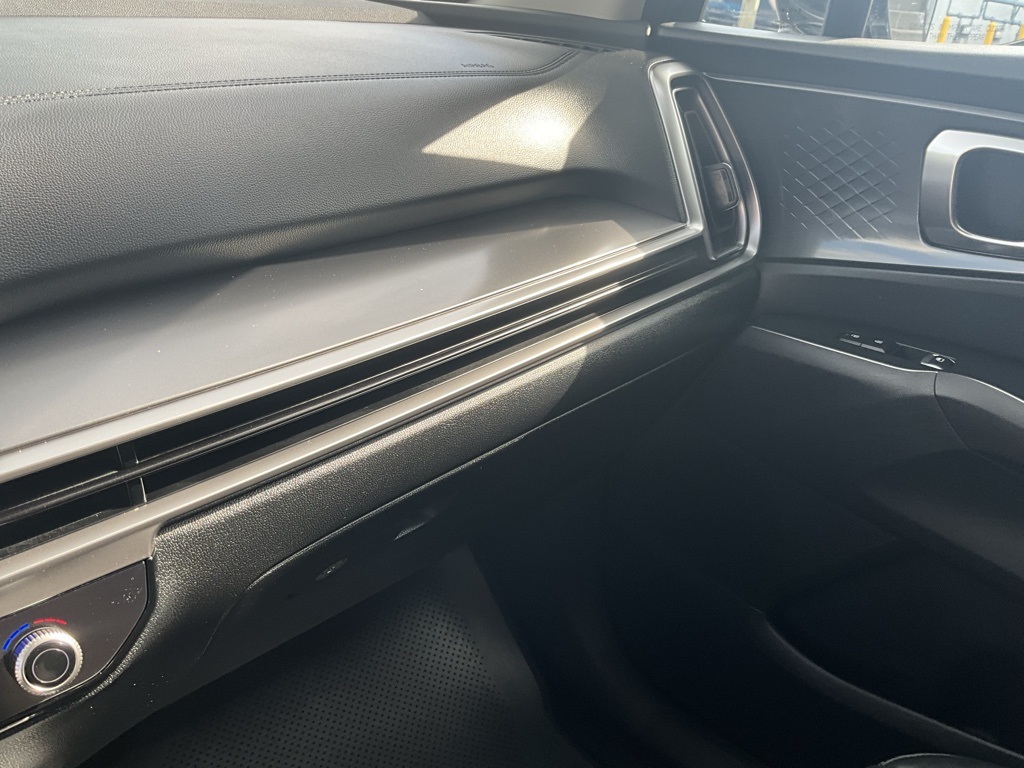 2025 Kia Sorento S photo 19