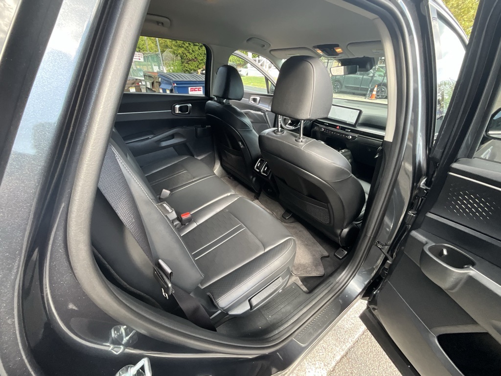 2025 Kia Sorento S photo 28