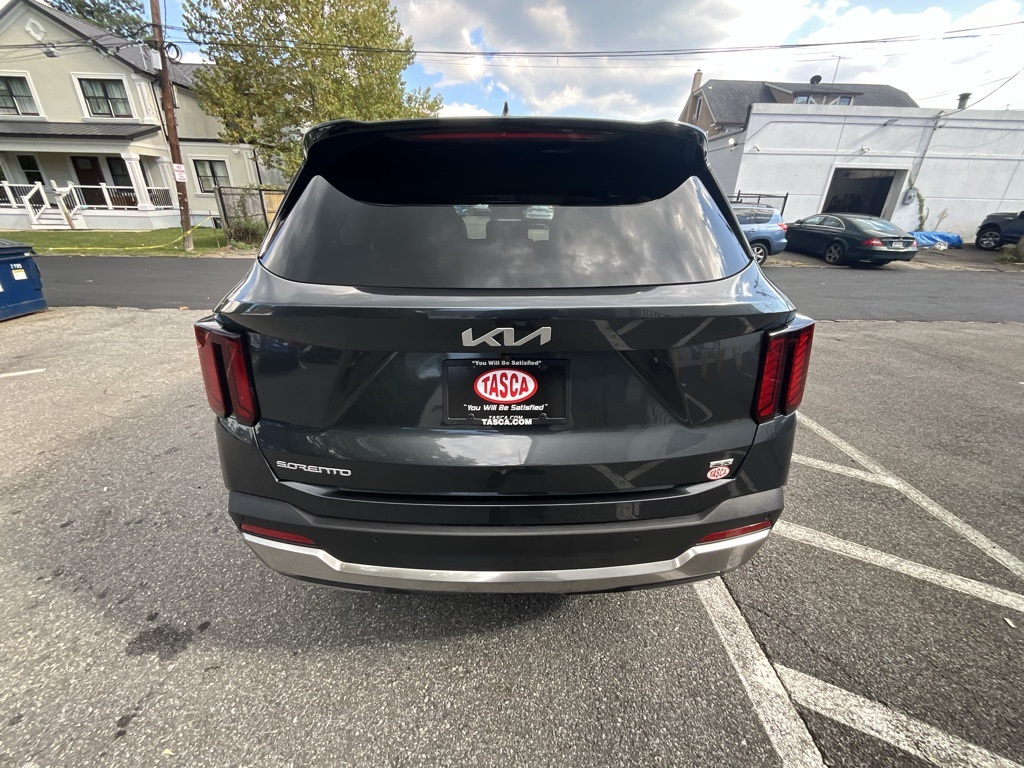 2025 Kia Sorento S photo 5