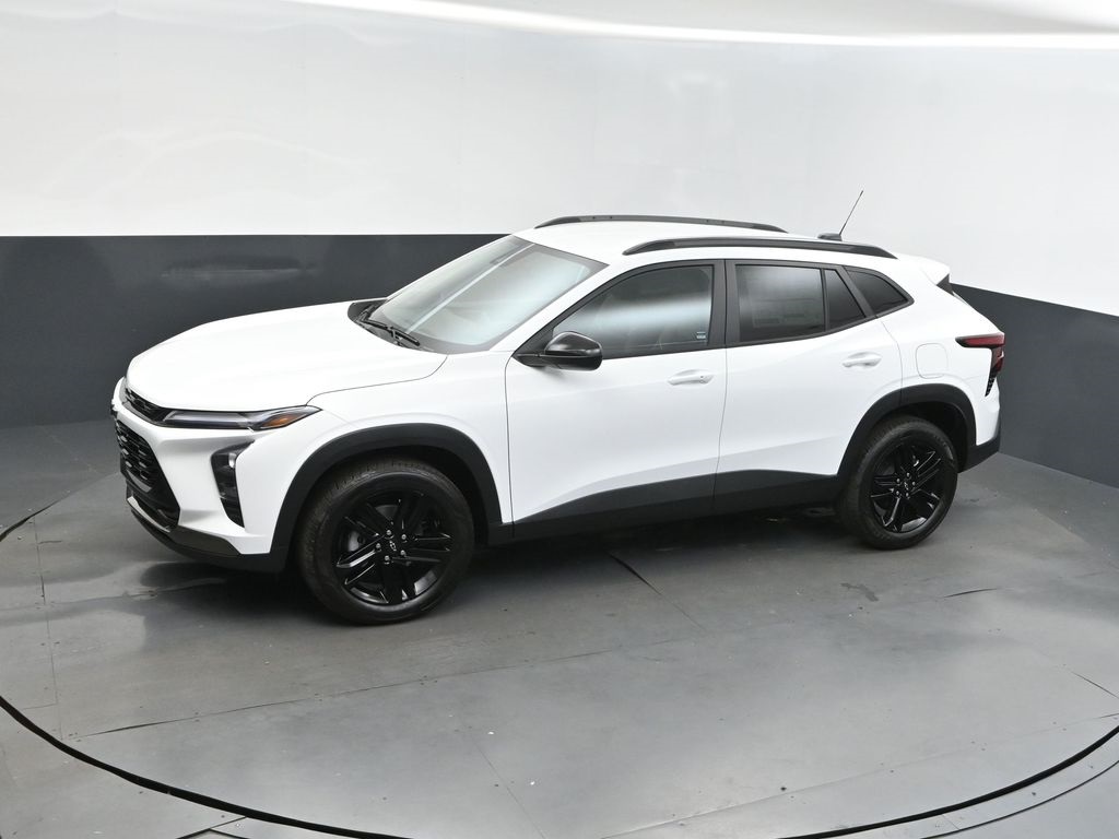 2025 Summit White Chevrolet Trax ACTIV FWD SUV