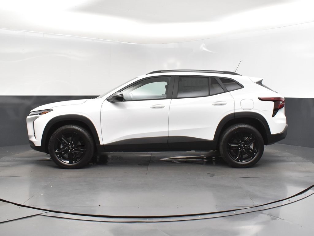 2025 Summit White Chevrolet Trax ACTIV FWD SUV