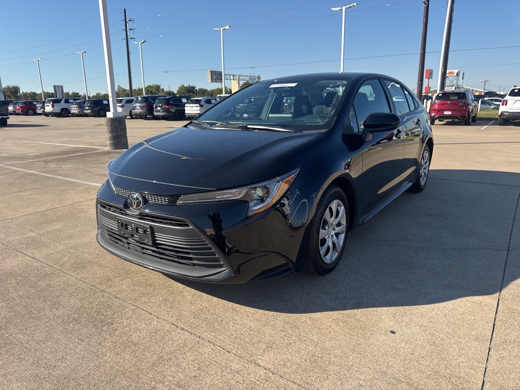 Used 2025 Toyota Corolla LE with VIN 5YFB4MDEXSP265141 for sale in Northfield, Minnesota