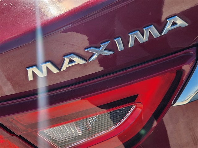 2017 Nissan Maxima S photo 11