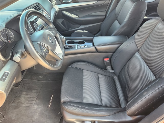 2017 Nissan Maxima S photo 12