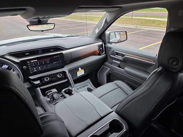 2026 GMC Sierra 1500 Crew Cab, Standard Bed, Denali, 4WD