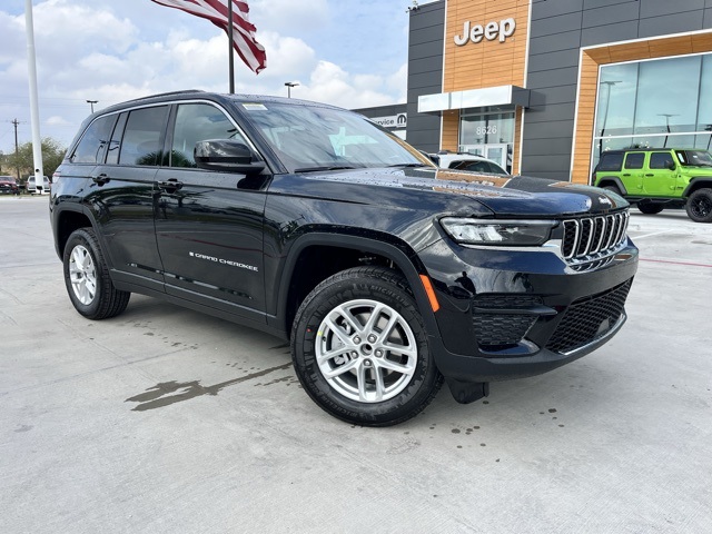 2025 Jeep Grand Cherokee Laredo's photo