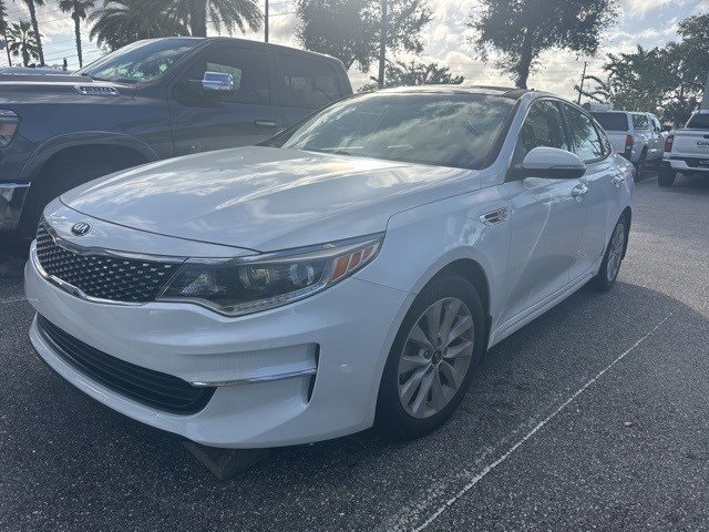 2018 Kia Optima EX's photo