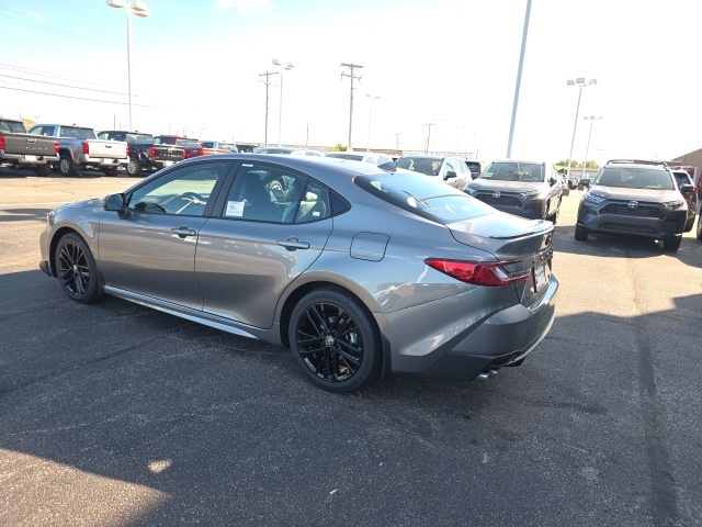 2026 Toyota Camry SE photo 4