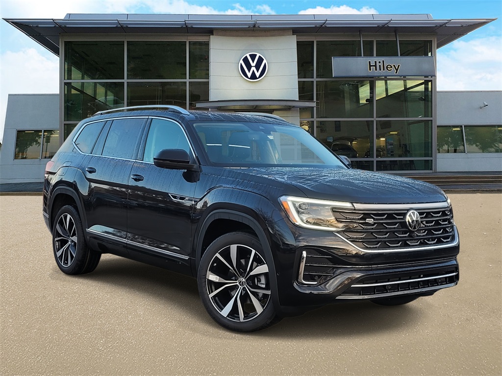new 2026 Volkswagen Atlas car, priced at $50,681