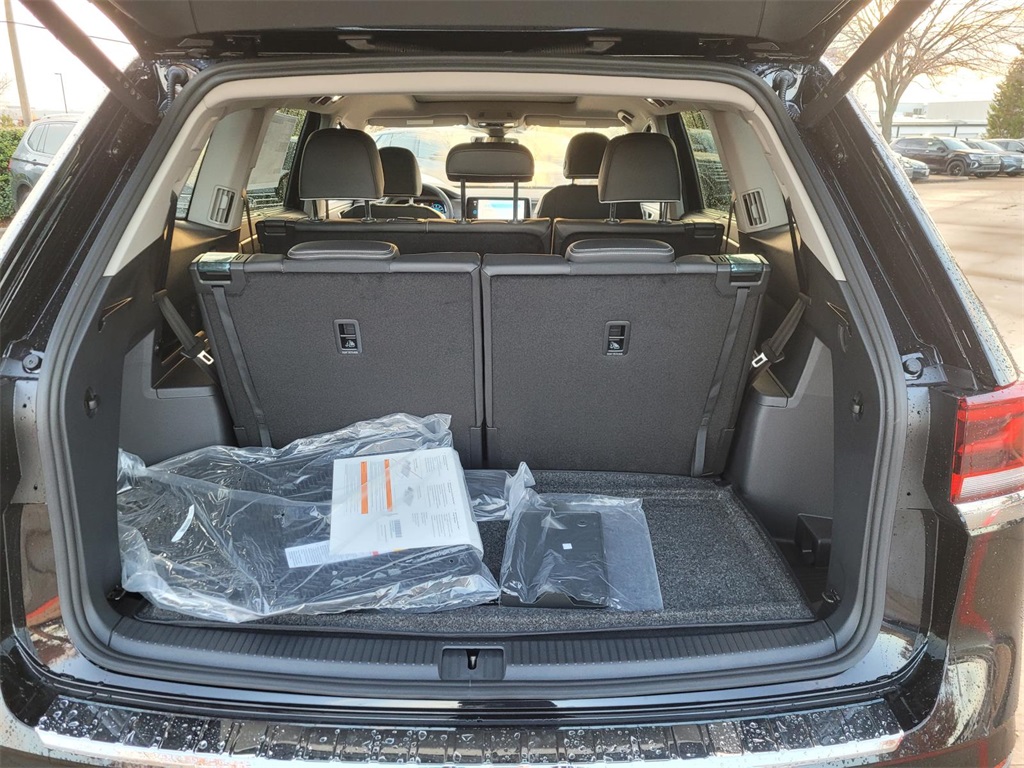 new 2026 Volkswagen Atlas car, priced at $50,681