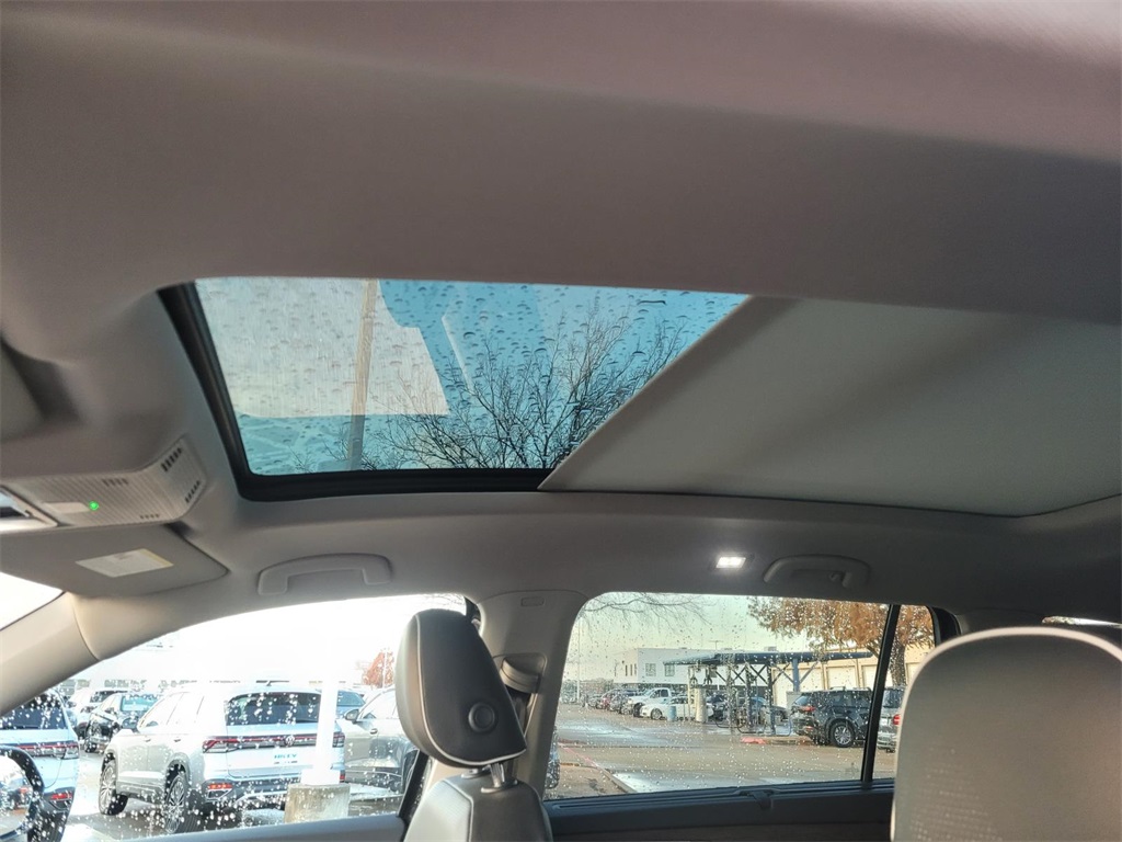 new 2026 Volkswagen Atlas car, priced at $50,681