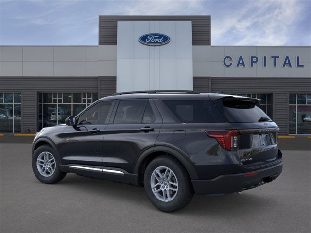2025 Ford Explorer photo 2