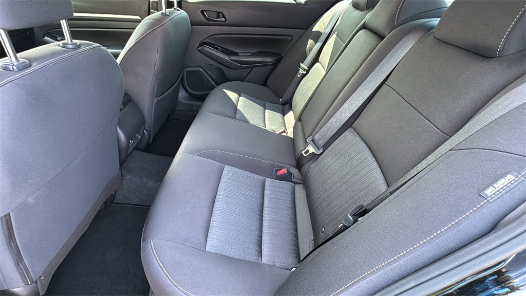 2023 Super Black Clearcoat Nissan Altima 2.5 SV FWD Sedan