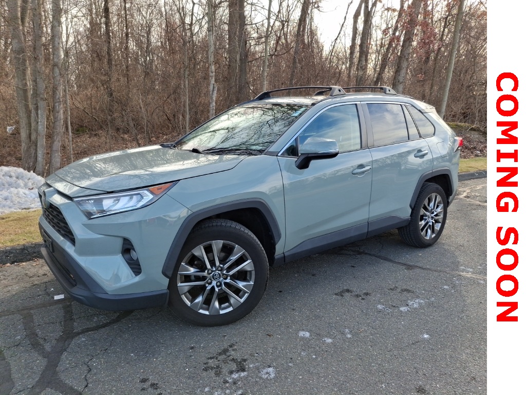 2020 Toyota RAV4 XLE Premium's photo