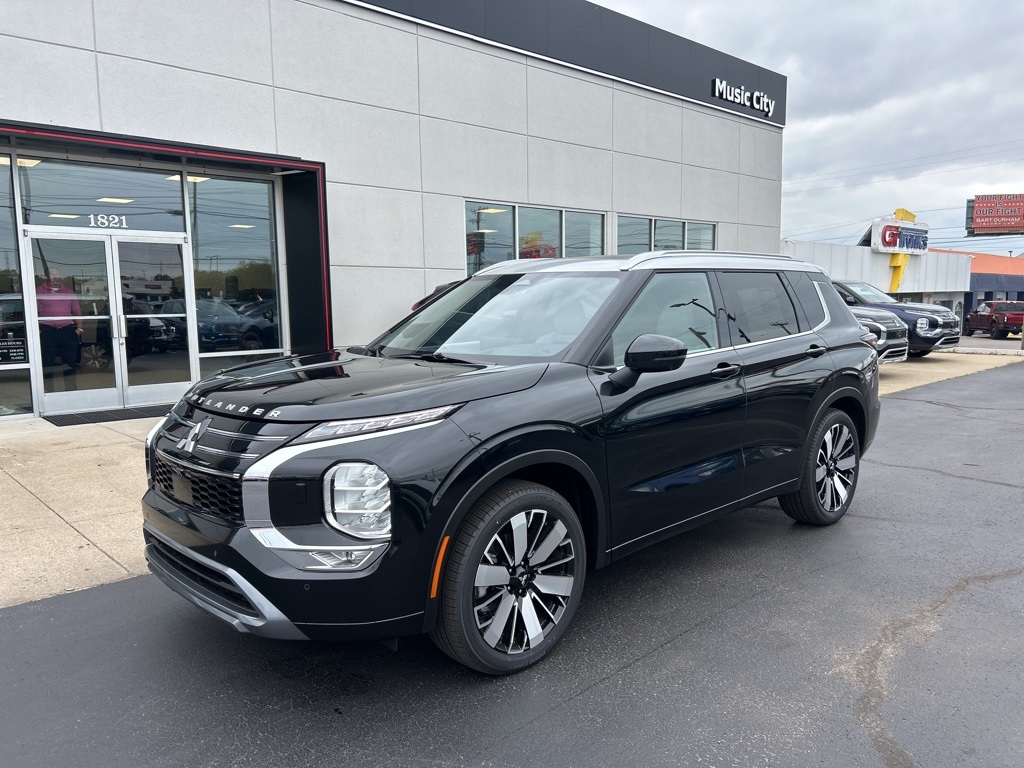 2025 Mitsubishi Outlander SEL Platinum Edition's photo