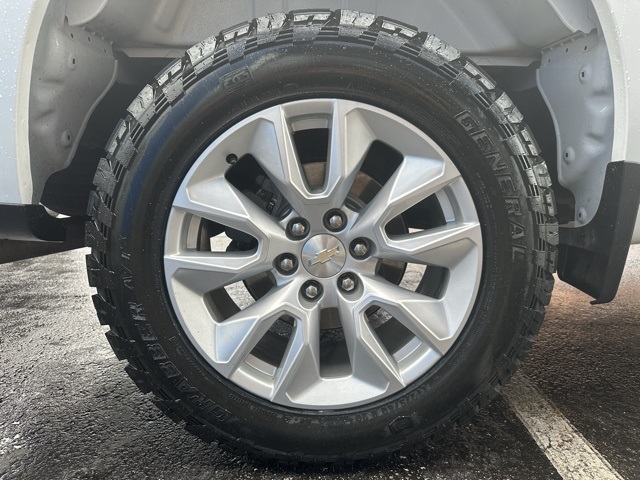 2021 Summit White Chevrolet Silverado 1500 Custom 4X4 Truck