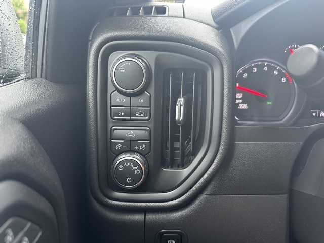 2021 Summit White Chevrolet Silverado 1500 Custom 4X4 Truck