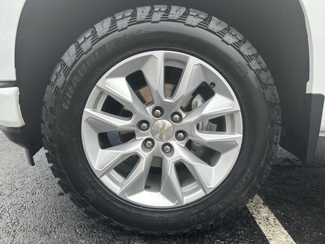2021 Summit White Chevrolet Silverado 1500 Custom 4X4 Truck