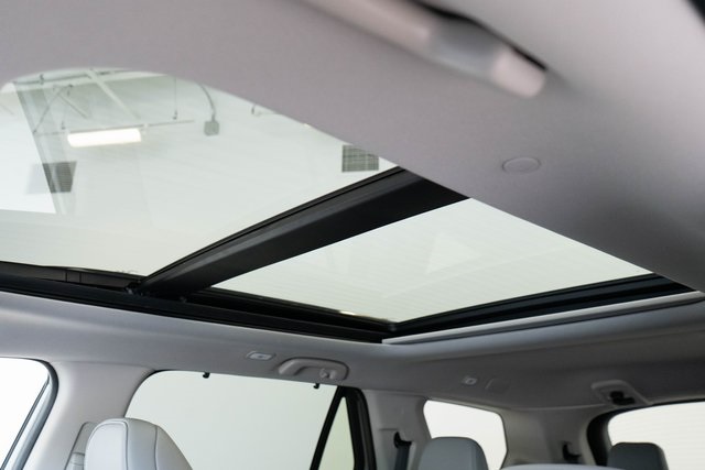 2025 Honda Pilot Touring photo 3