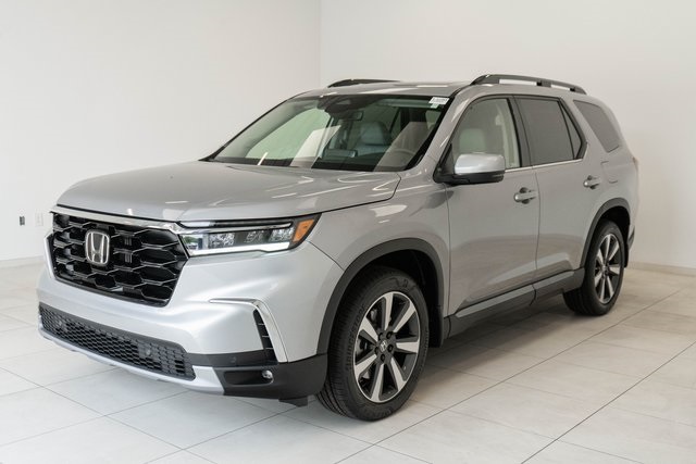 2025 Honda Pilot Touring photo 4