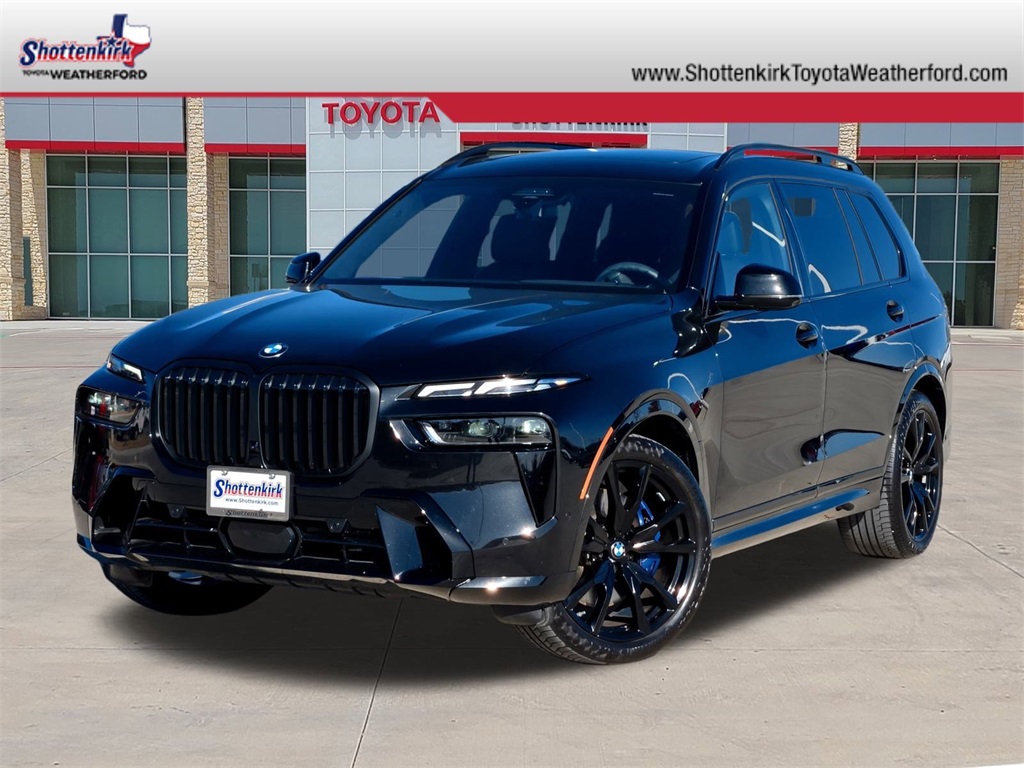 2024 BMW X7 40i's photo