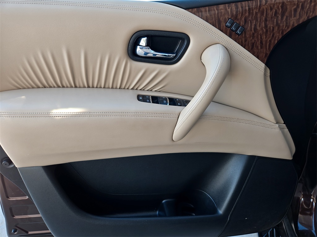 2017 Nissan Armada SL photo 31
