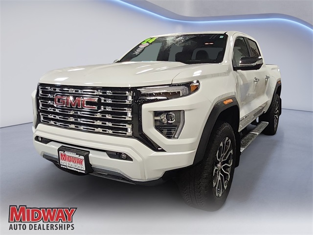 2024 GMC Canyon Denali's photo