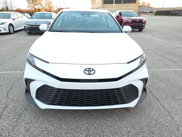 2026 Toyota Camry SE photo 2