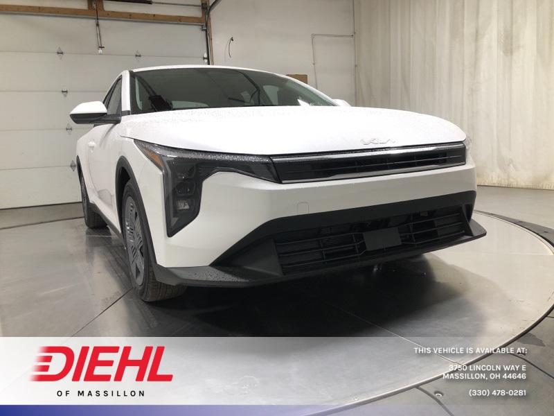 2025 Kia K4 LX's photo