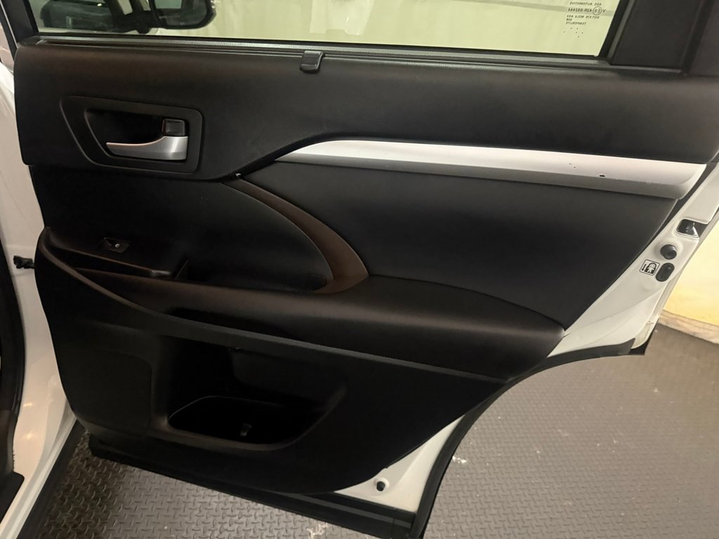 used 2017 Toyota Highlander car, priced at $18,999