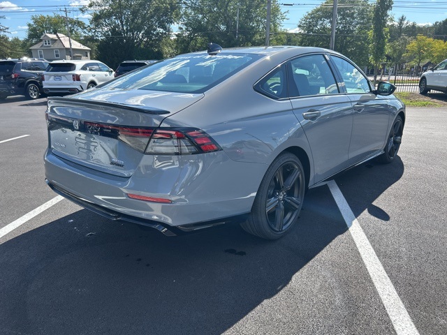 2025 Honda Accord Hybrid Sport-L photo 6